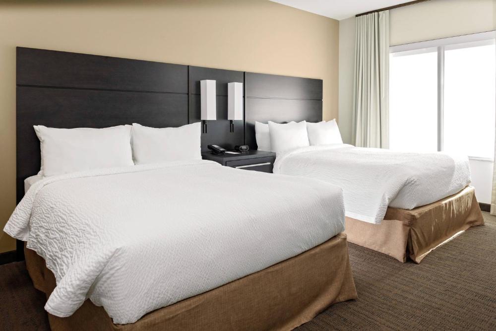 1 Bedroom Suite, 2 Queen, Sofa bed interior